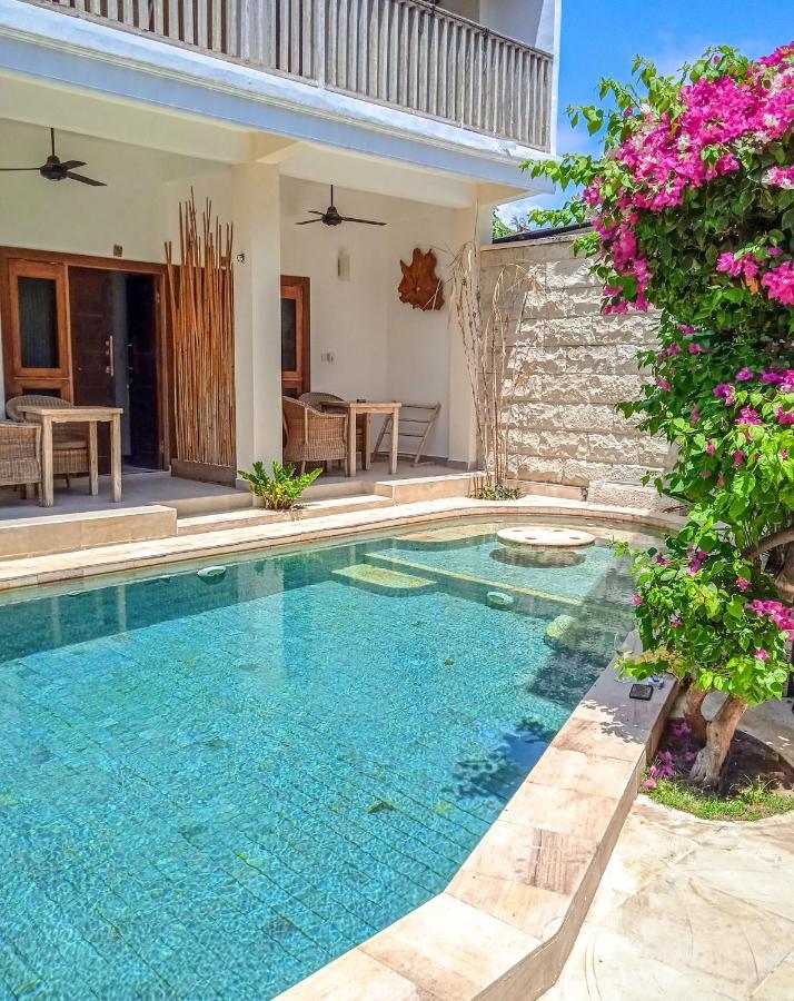 Banana Guest house 3*